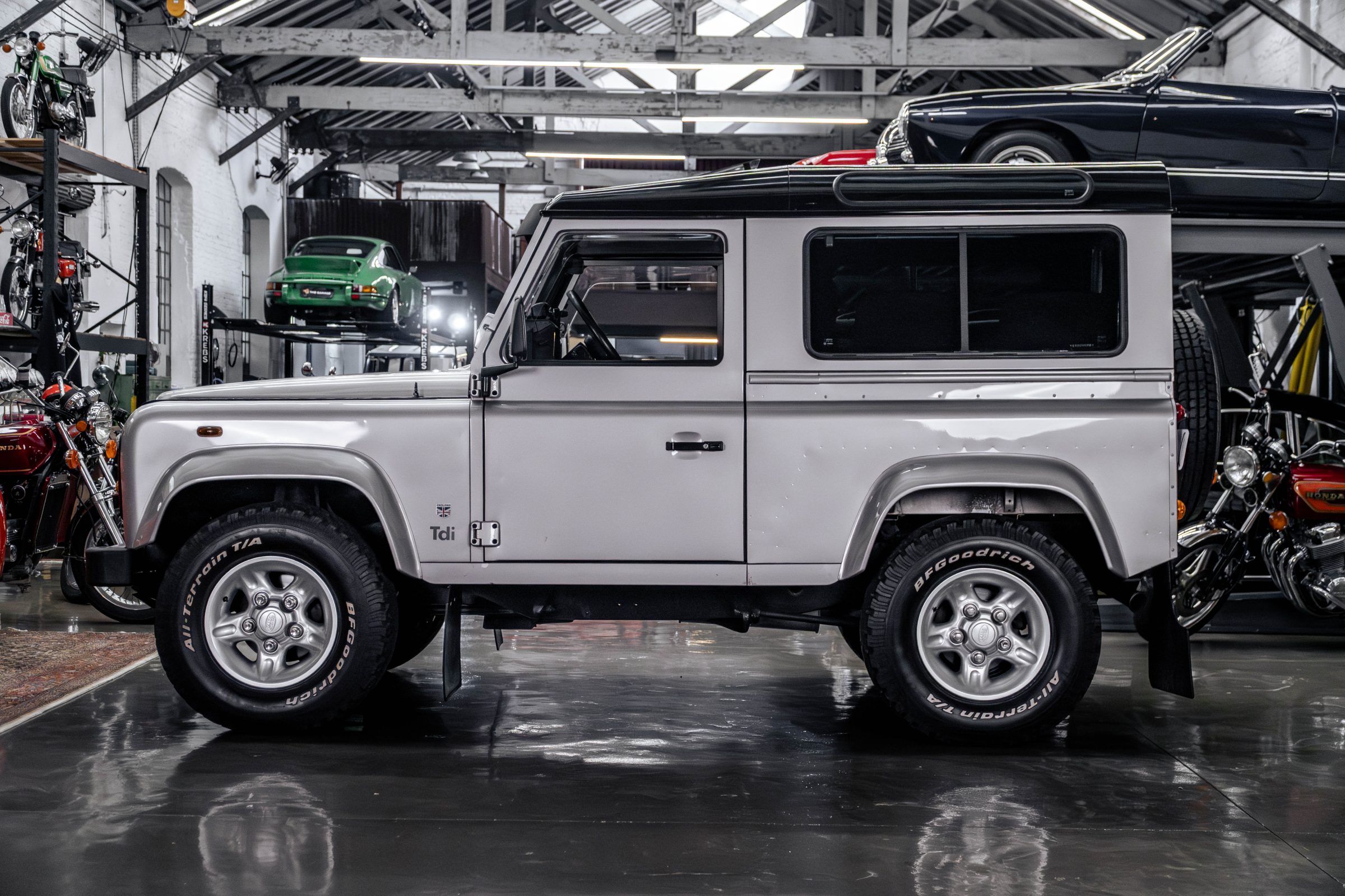 2001 Land Rover Defender 90 Venda Compra The Garage For Sale