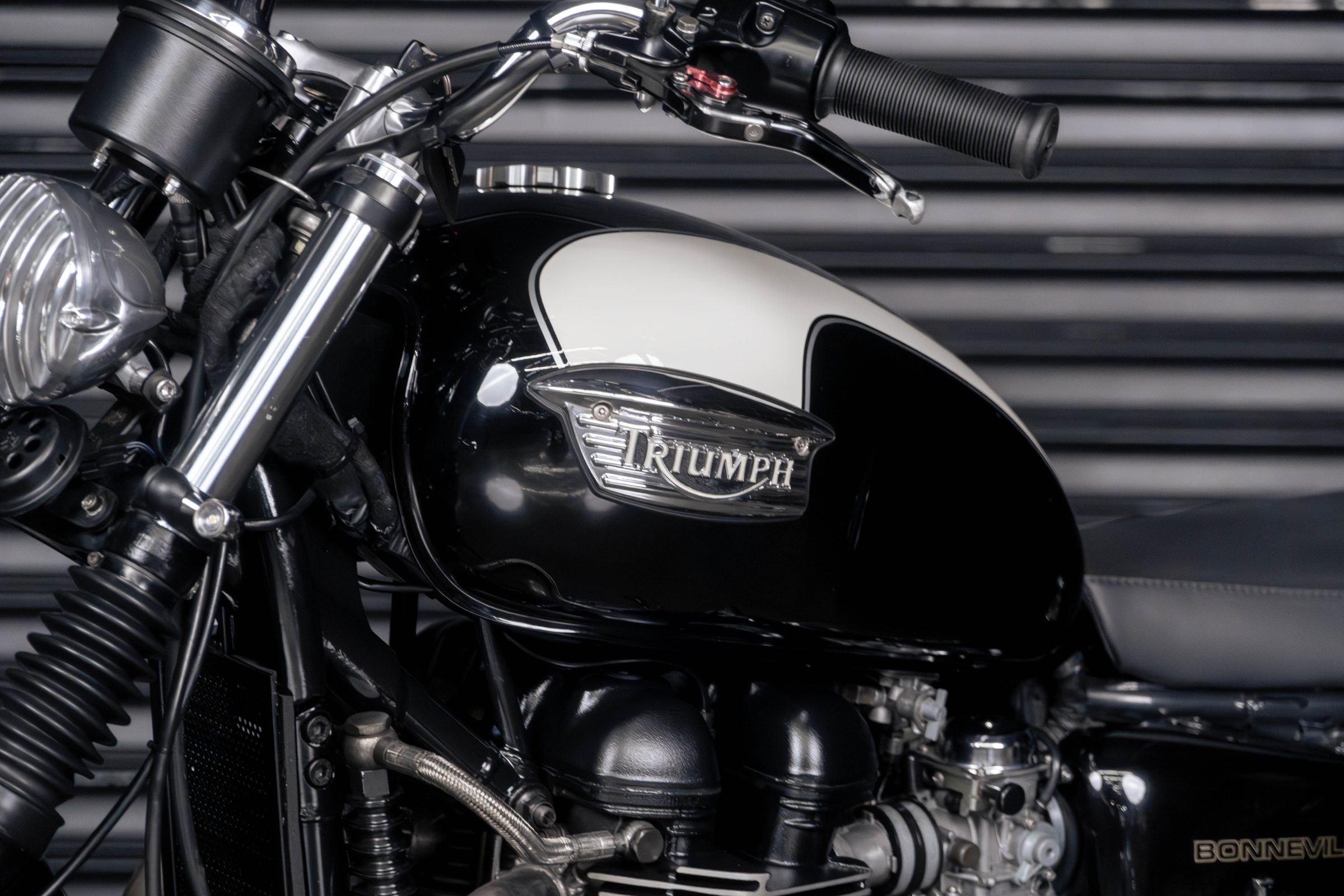 2005-triumph-bonneville-t100-compra-venda-the-garage-for-sale
