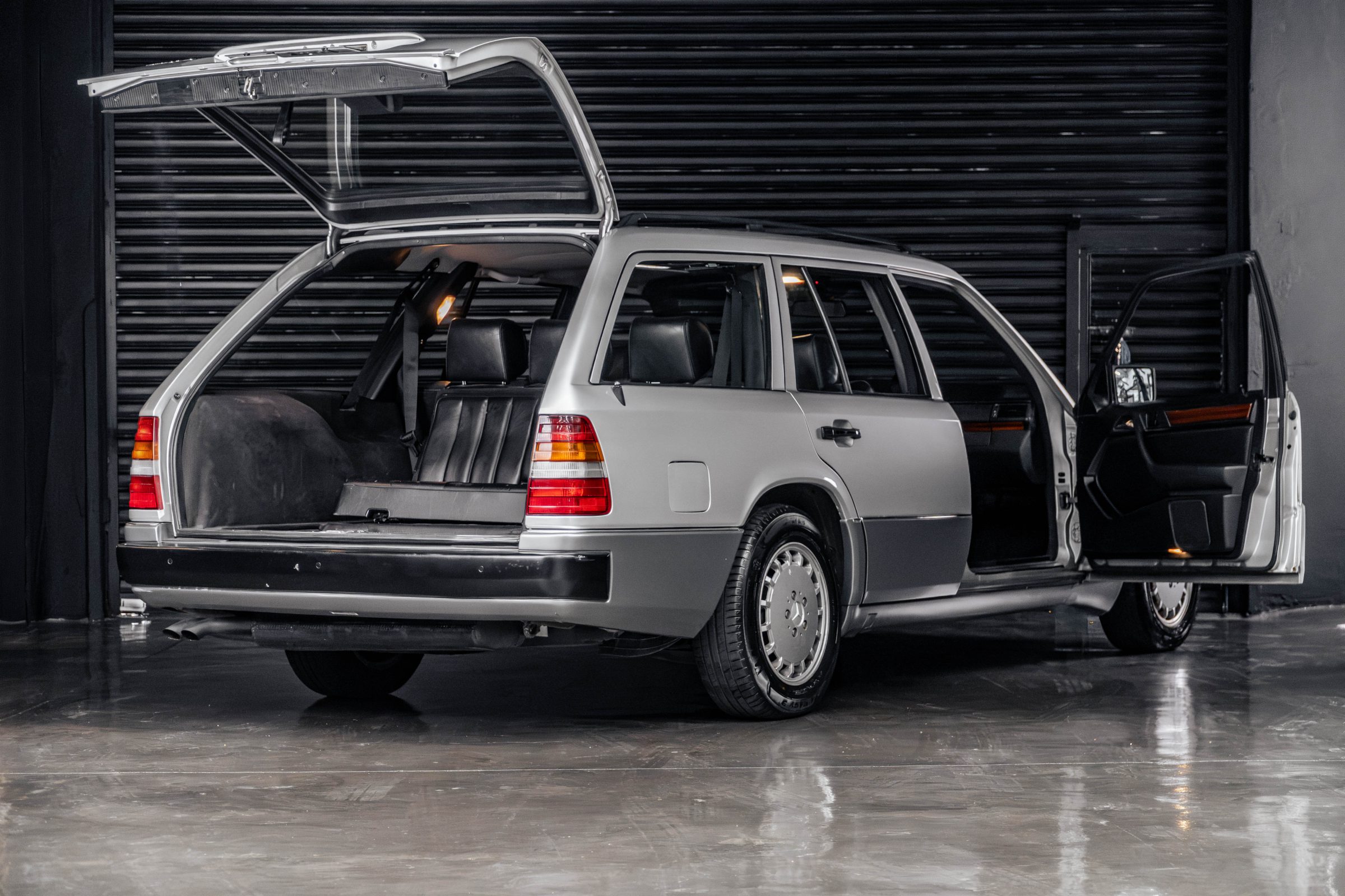 1993 Mercedes-Benz 300 Venda Compra The Garage For Sale