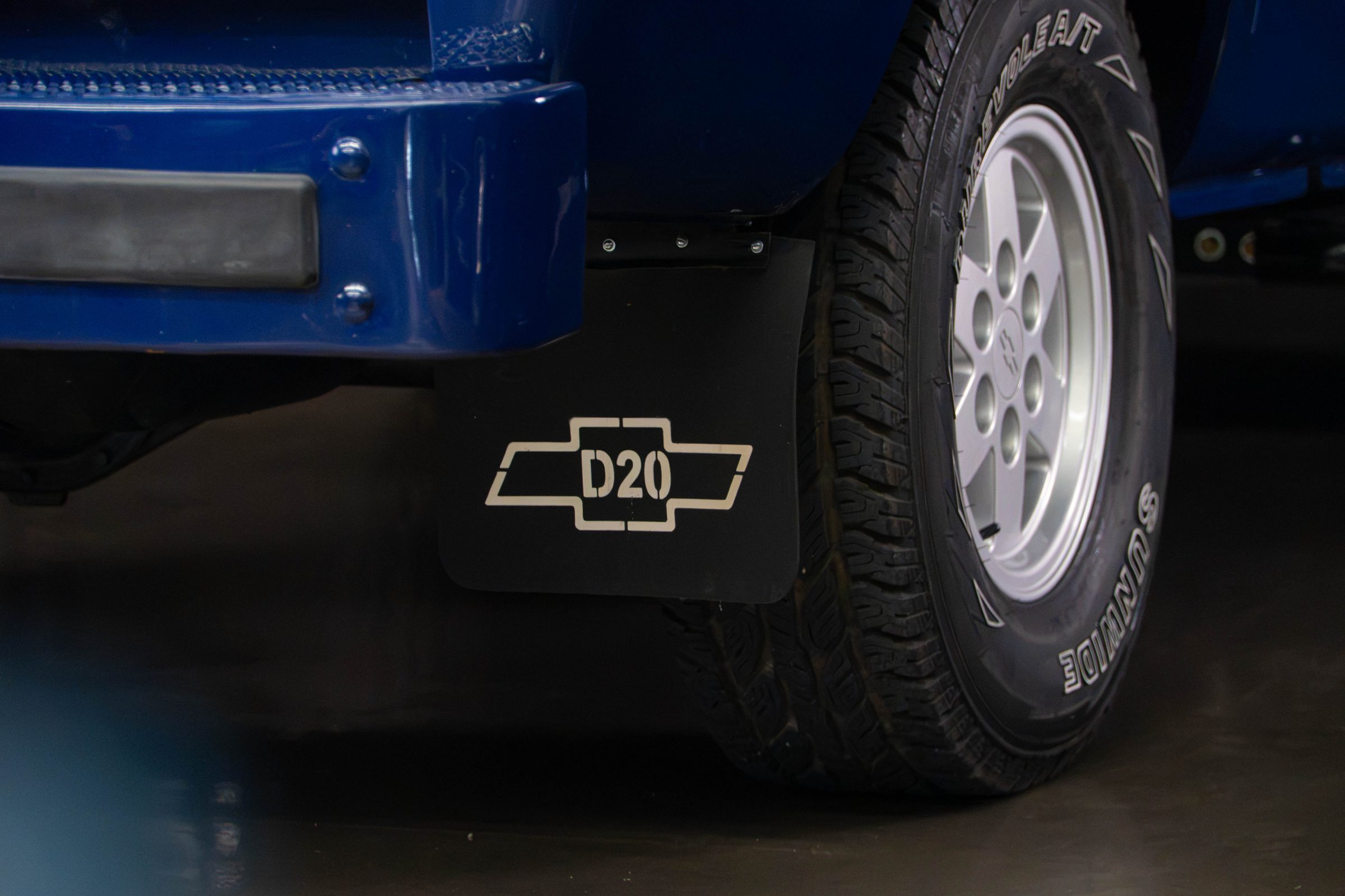 1994 Chevrolet D20 Custom S Venda Compra The Garage For Sale