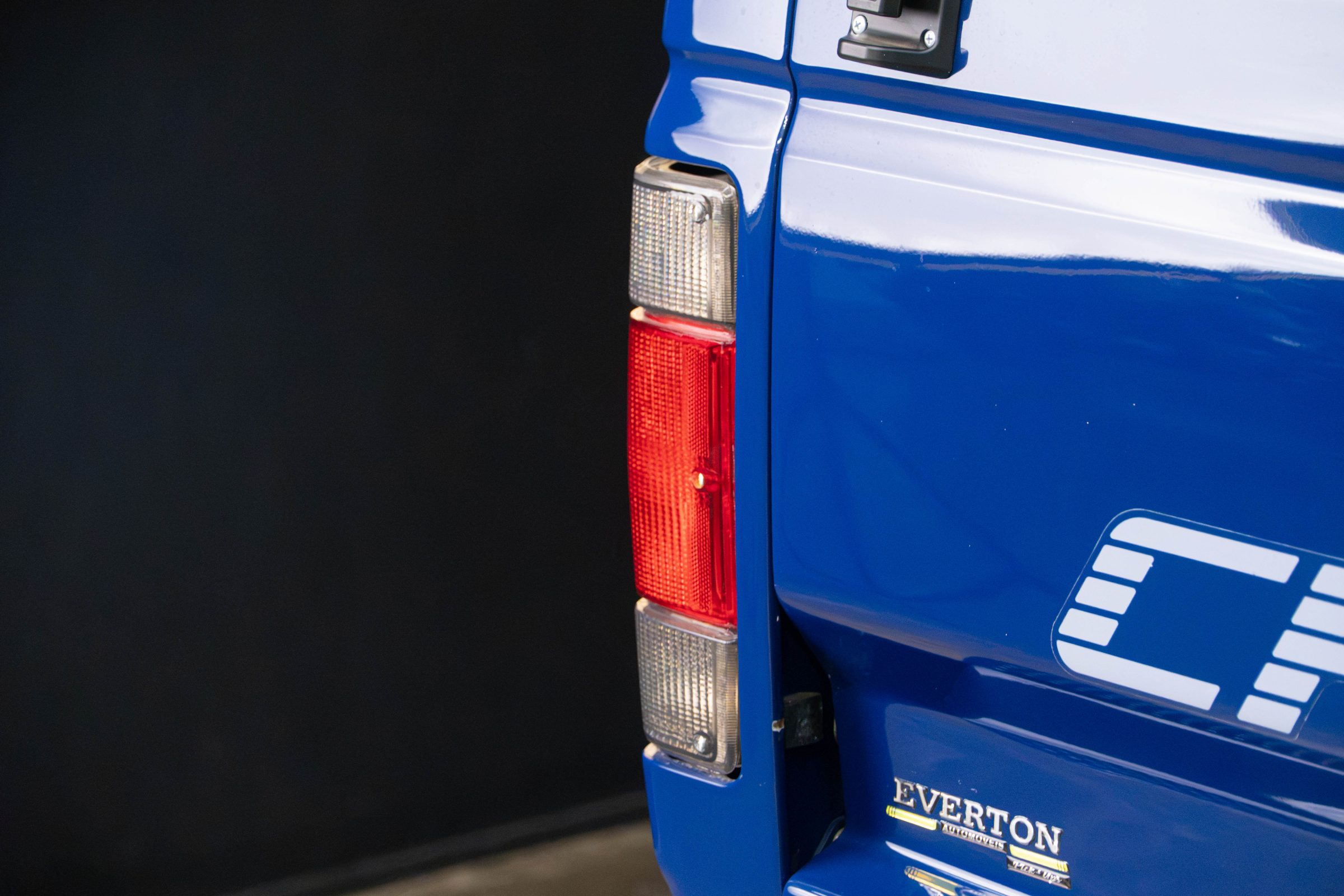 1994 Chevrolet D20 Custom S Venda Compra The Garage For Sale