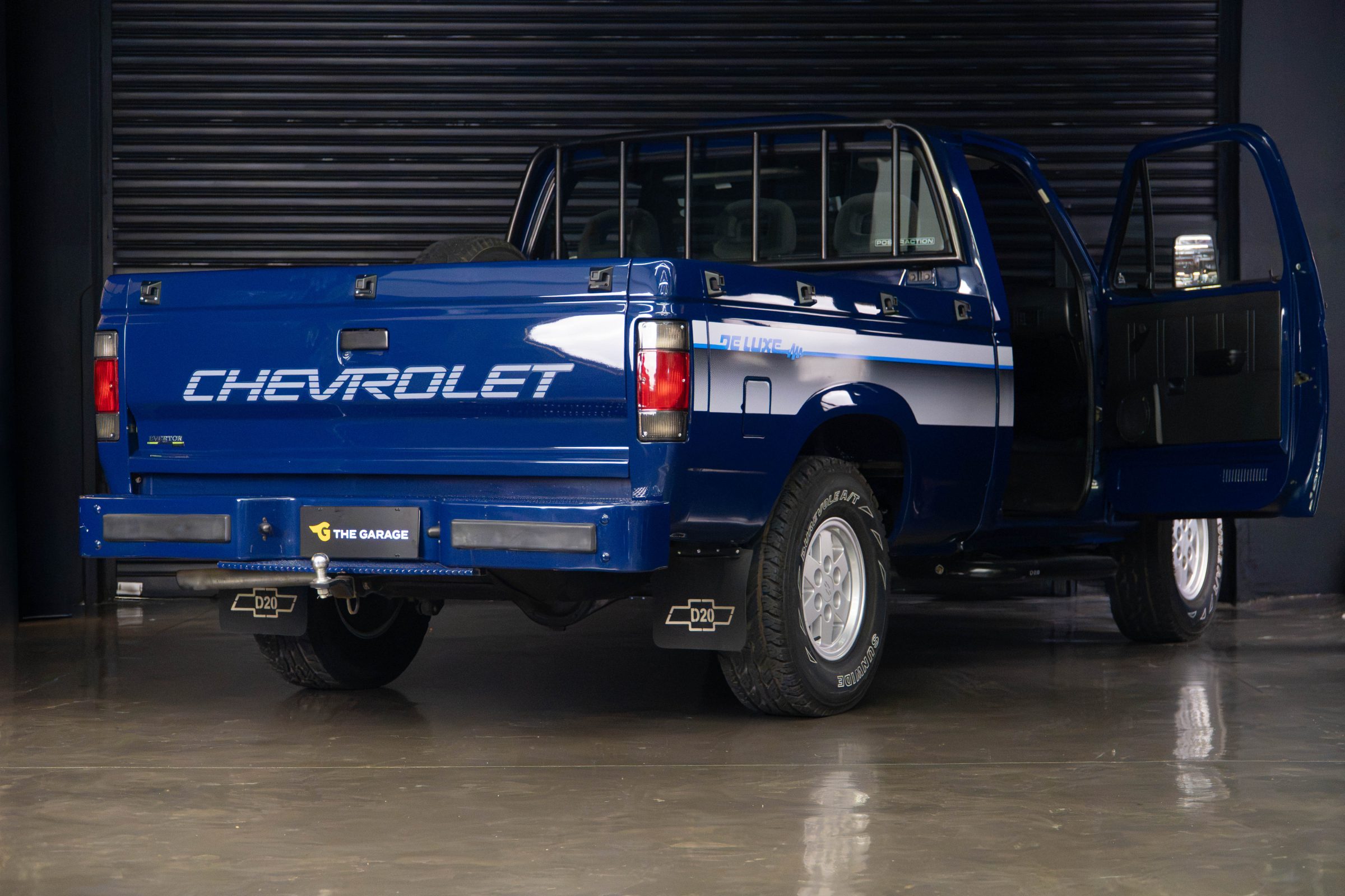 1994 Chevrolet D20 Custom S Venda Compra The Garage For Sale