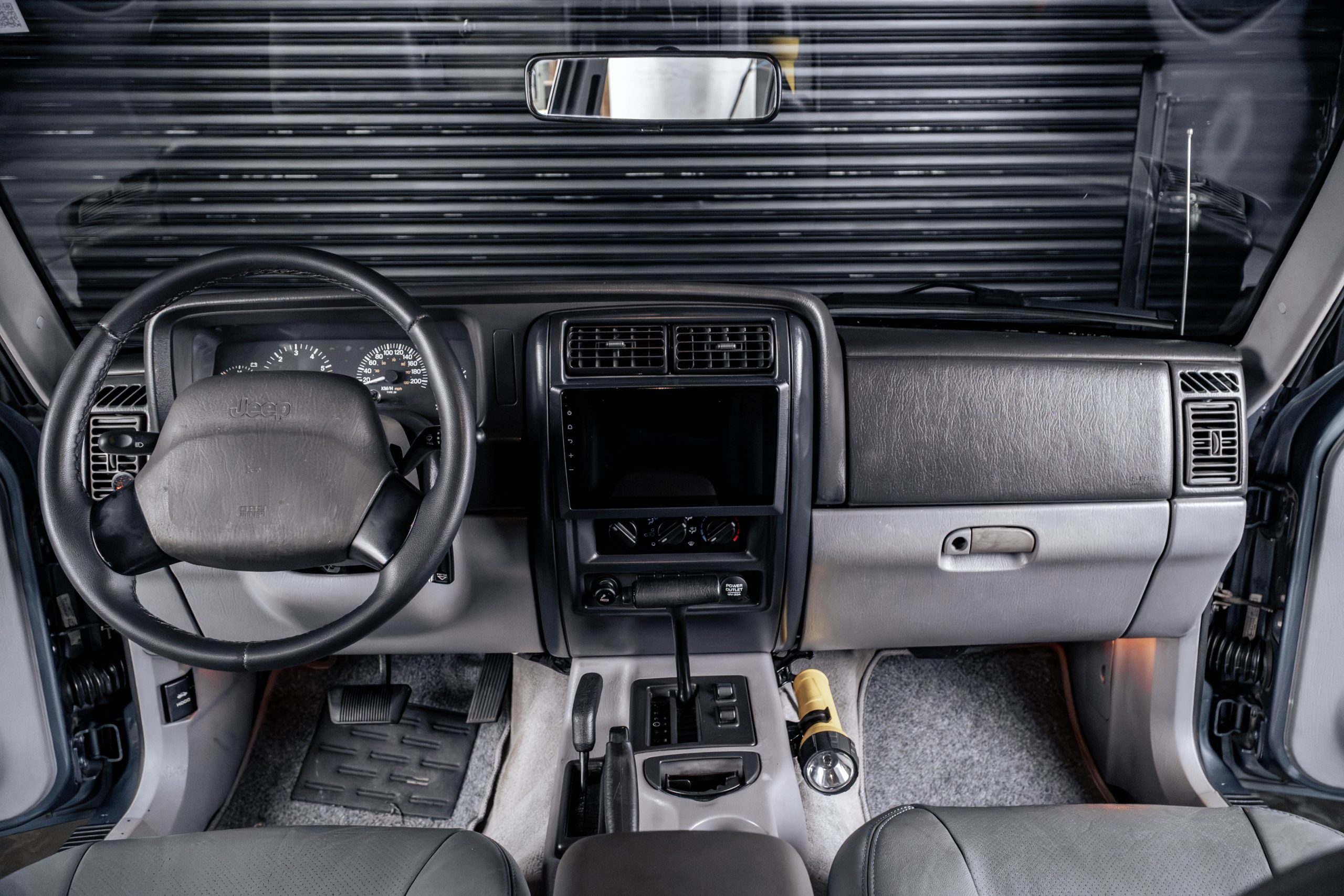 1998 Jeep Cherokee Sport 4.0 Venda Compra The Garage For Sale