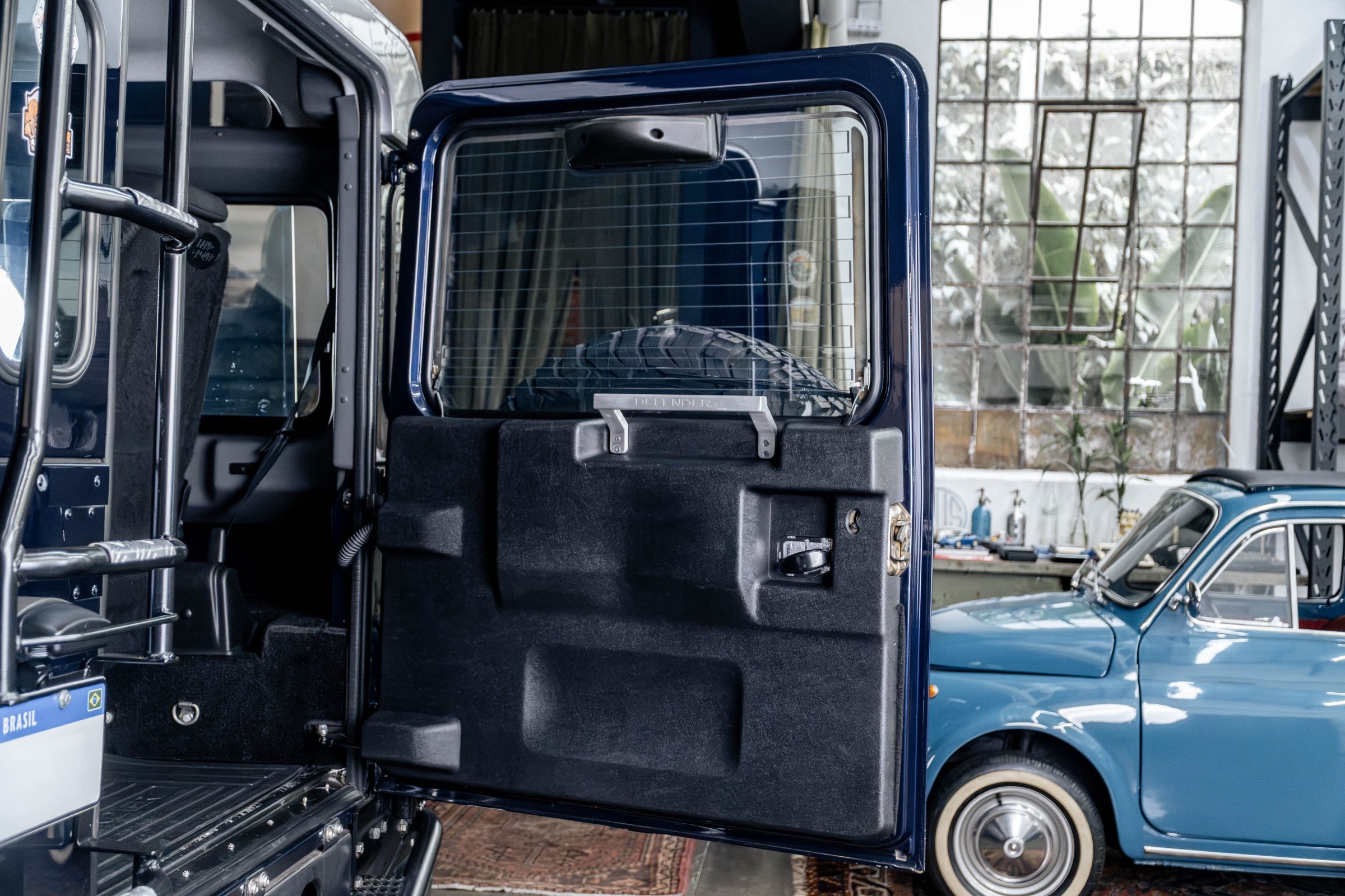2001 Land Rover Defender 90 CSW Venda Compra The Garage For Sale