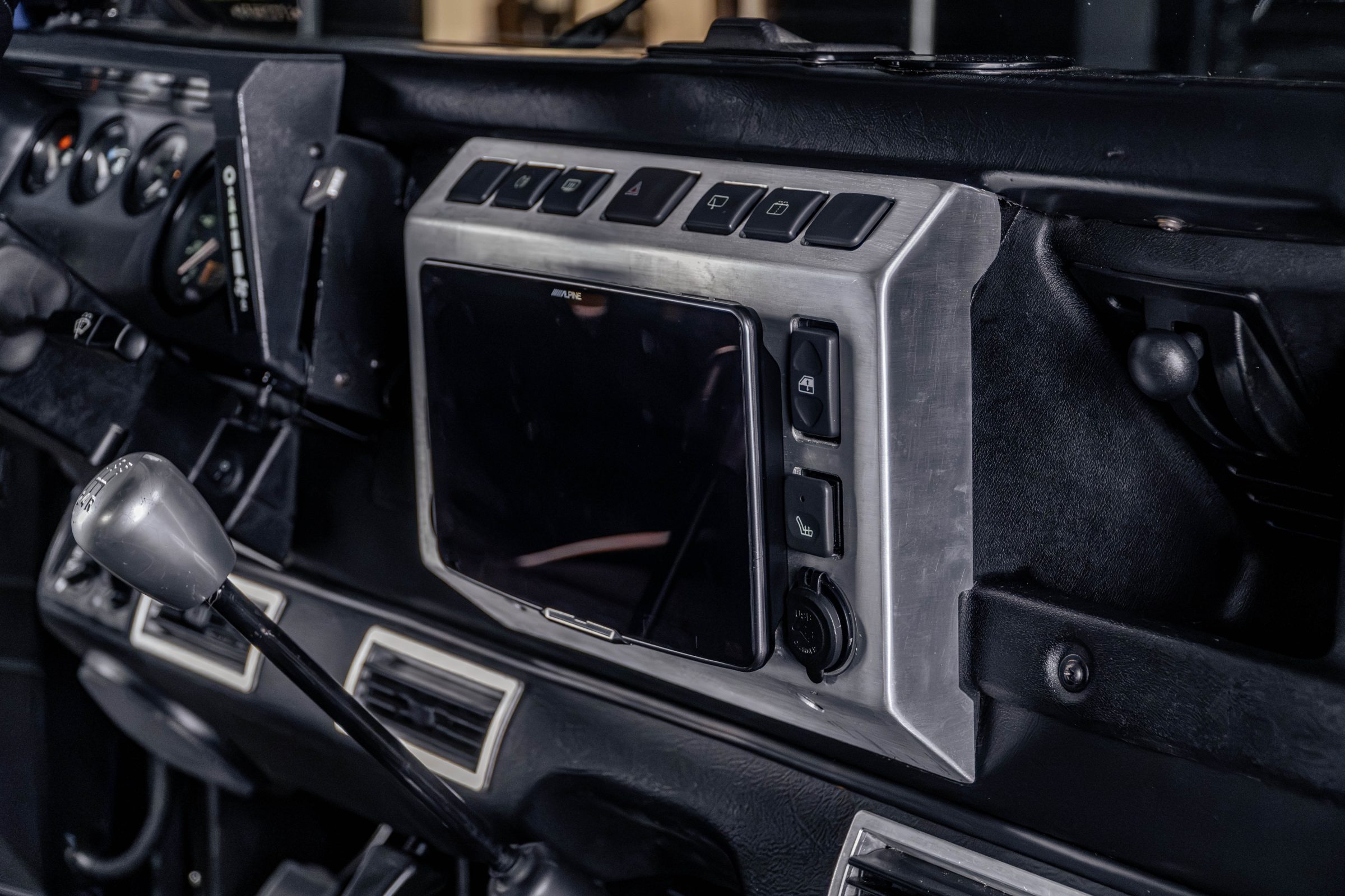 2001 Land Rover Defender 90 CSW Venda Compra The Garage For Sale
