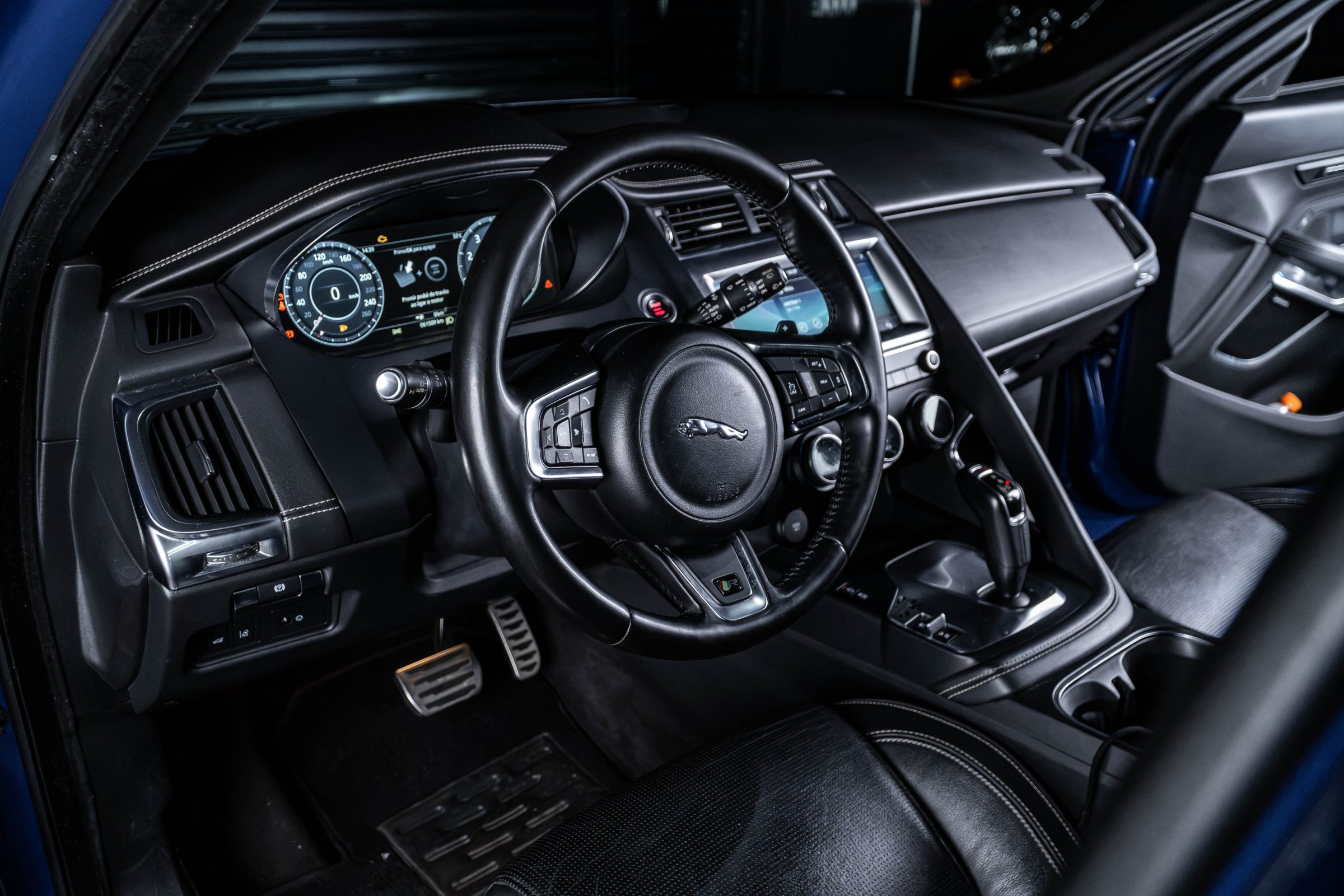 2018 Jaguar E-Pace P300 SE R-Dynamic Venda Compra The Garage For Sale