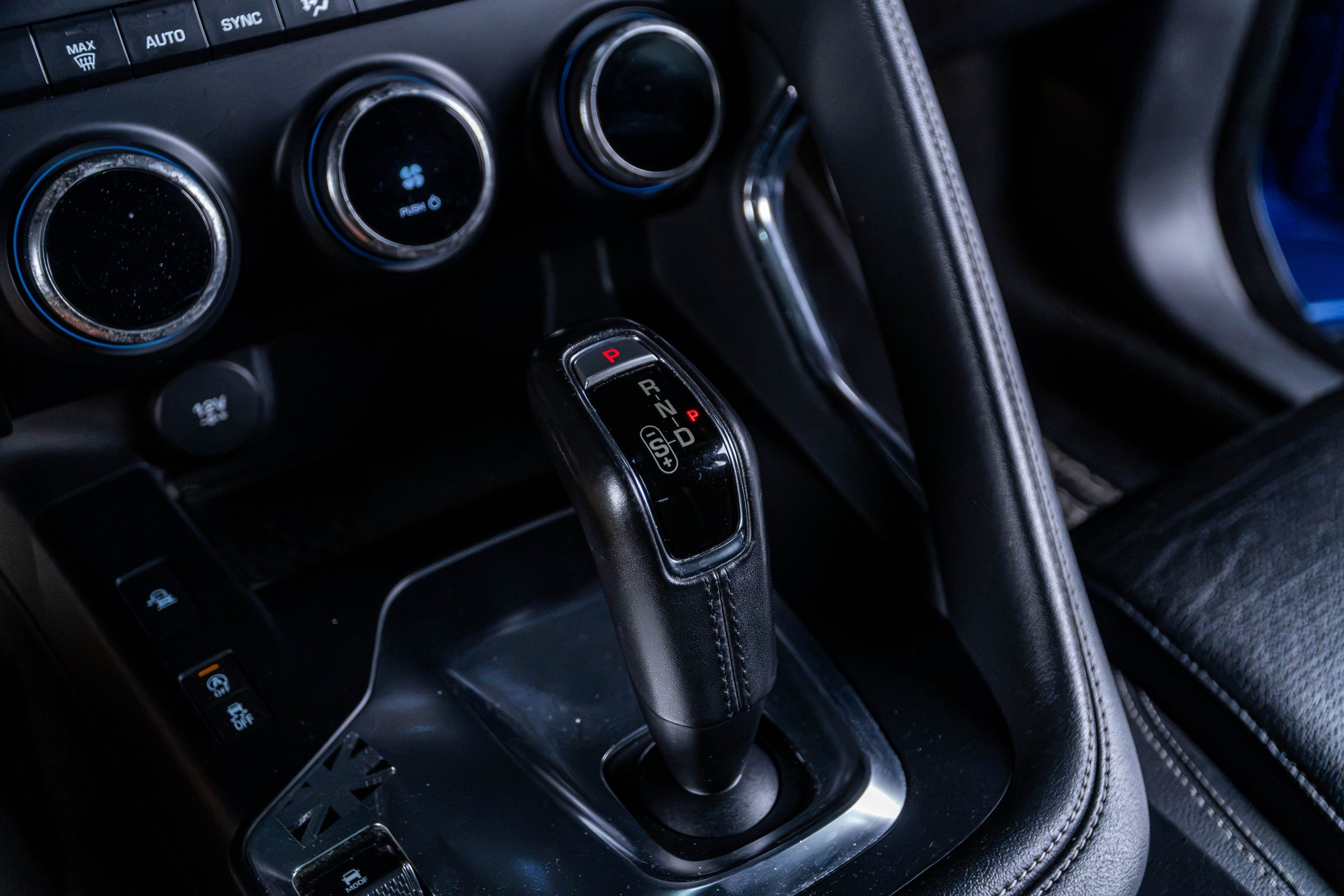 2018 Jaguar E-Pace P300 SE R-Dynamic Venda Compra The Garage For Sale