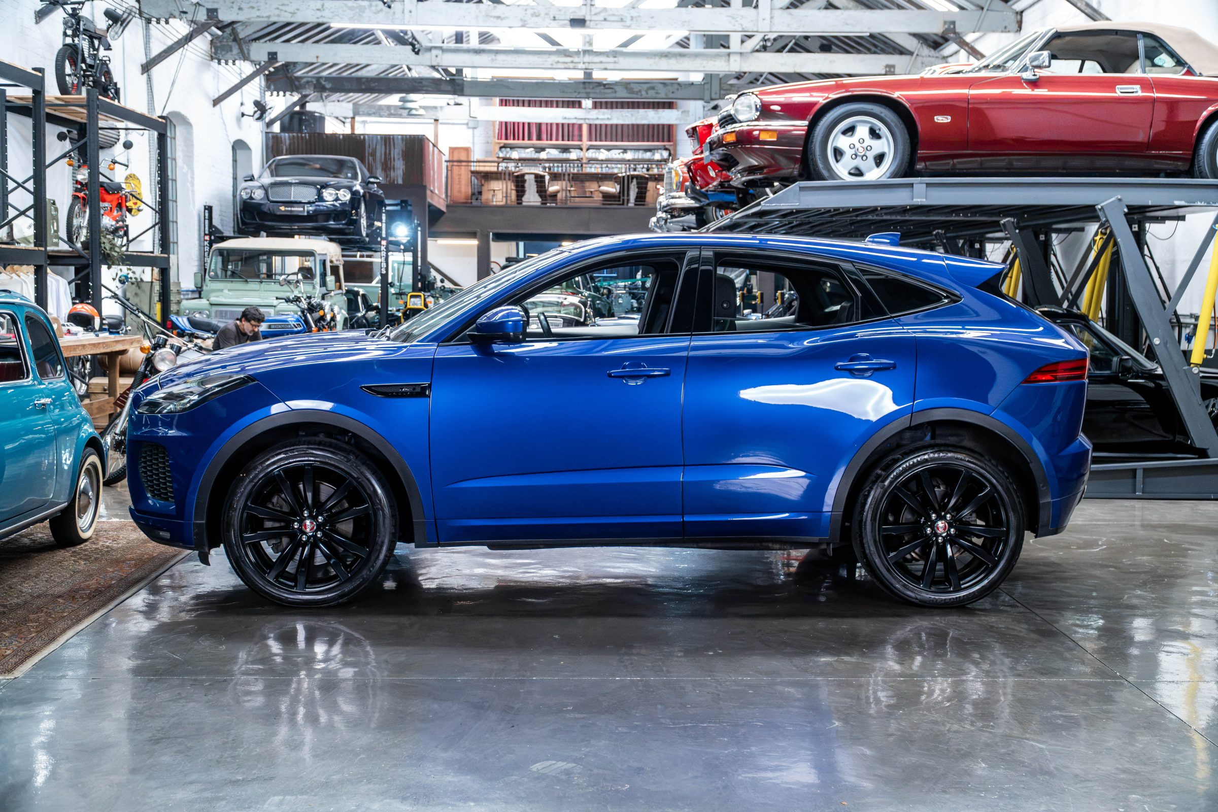 2018 Jaguar E-Pace P300 SE R-Dynamic Venda Compra The Garage For Sale